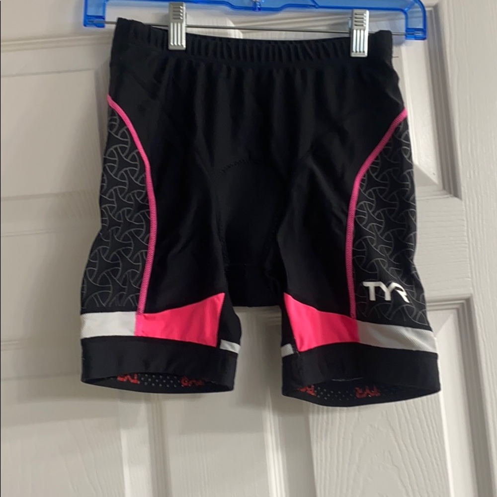 TYR bicycle shorts size medium